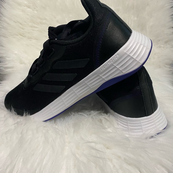 Sneakers - Picture 4 of 5